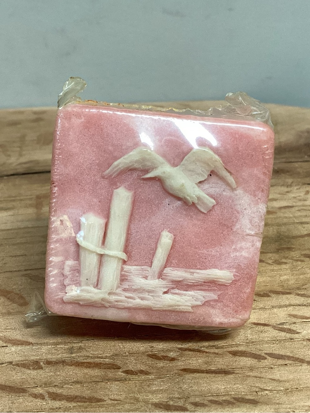 🔴 Vintage - Sealed Incolay Stone Pink Marble Seagull Trinket Box Cameo Coastal
